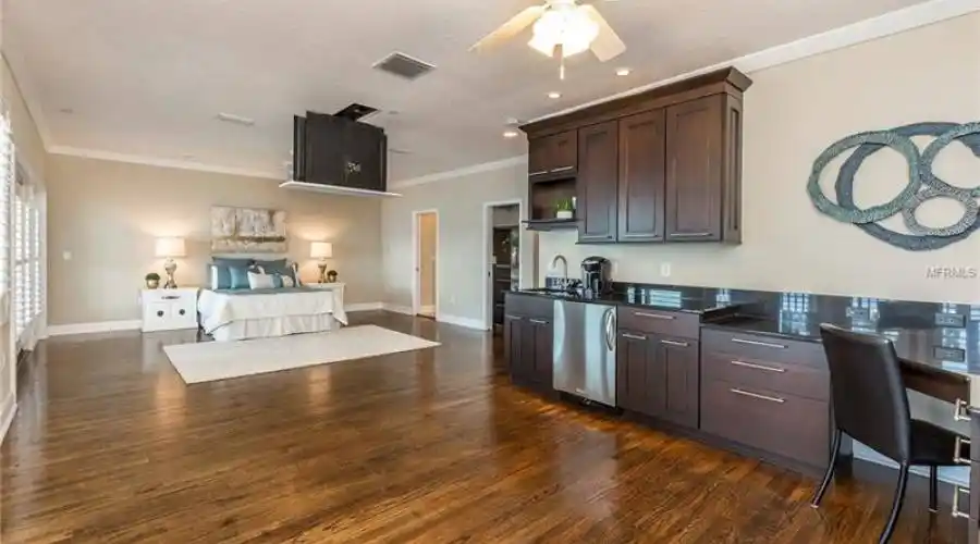 36 Burton Place,Tarpon Springs,Florida 34688,United States,5 Bedrooms Bedrooms,4 BathroomsBathrooms,Residential,Burton Place,197075