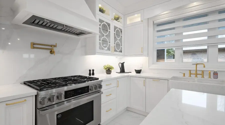 72 Oakes Drive, Mississauga, Ontario, L5G 3M1, Canada, 4 Bedrooms Bedrooms, ,6 BathroomsBathrooms,Residential,For Sale,2016426