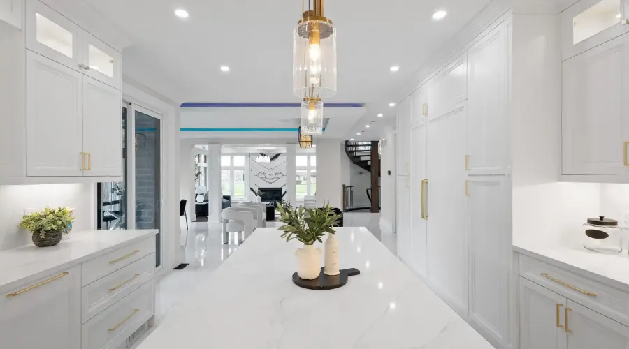 72 Oakes Drive, Mississauga, Ontario, L5G 3M1, Canada, 4 Bedrooms Bedrooms, ,6 BathroomsBathrooms,Residential,For Sale,2016426