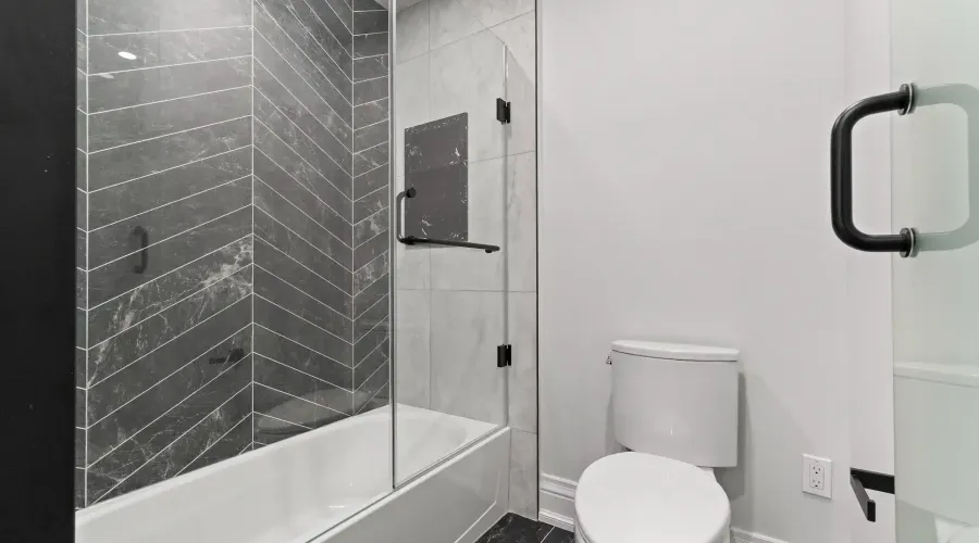 72 Oakes Drive, Mississauga, Ontario, L5G 3M1, Canada, 4 Bedrooms Bedrooms, ,6 BathroomsBathrooms,Residential,For Sale,2016426