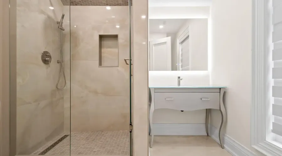 72 Oakes Drive, Mississauga, Ontario, L5G 3M1, Canada, 4 Bedrooms Bedrooms, ,6 BathroomsBathrooms,Residential,For Sale,2016426