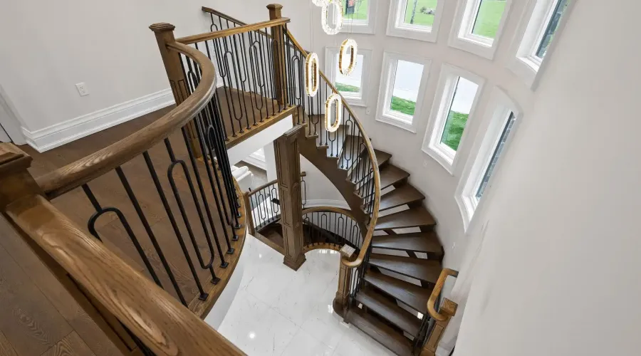 72 Oakes Drive, Mississauga, Ontario, L5G 3M1, Canada, 4 Bedrooms Bedrooms, ,6 BathroomsBathrooms,Residential,For Sale,2016426