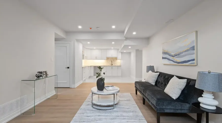 72 Oakes Drive, Mississauga, Ontario, L5G 3M1, Canada, 4 Bedrooms Bedrooms, ,6 BathroomsBathrooms,Residential,For Sale,2016426