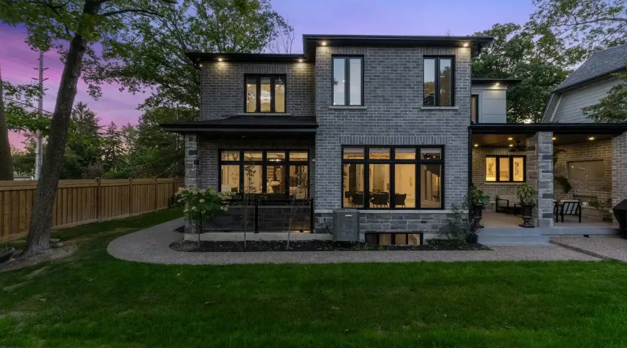 72 Oakes Drive, Mississauga, Ontario, L5G 3M1, Canada, 4 Bedrooms Bedrooms, ,6 BathroomsBathrooms,Residential,For Sale,2016426