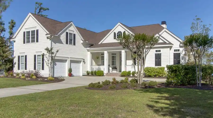 86 Farnsleigh Avenue,Bluffton,South Carolina 29910,United States,4 Bedrooms Bedrooms,4 Rooms Rooms,3 BathroomsBathrooms,Residential,Farnsleigh Avenue,197309