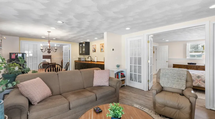 Breezy Point rd, Gloucester, Massachusetts, 01930, United States, 5 Bedrooms Bedrooms, 10 Rooms Rooms,3 BathroomsBathrooms,Residential,For Sale,Breezy Point ,2020564