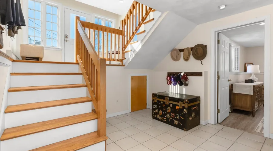 Breezy Point rd, Gloucester, Massachusetts, 01930, United States, 5 Bedrooms Bedrooms, 10 Rooms Rooms,3 BathroomsBathrooms,Residential,For Sale,Breezy Point ,2020564