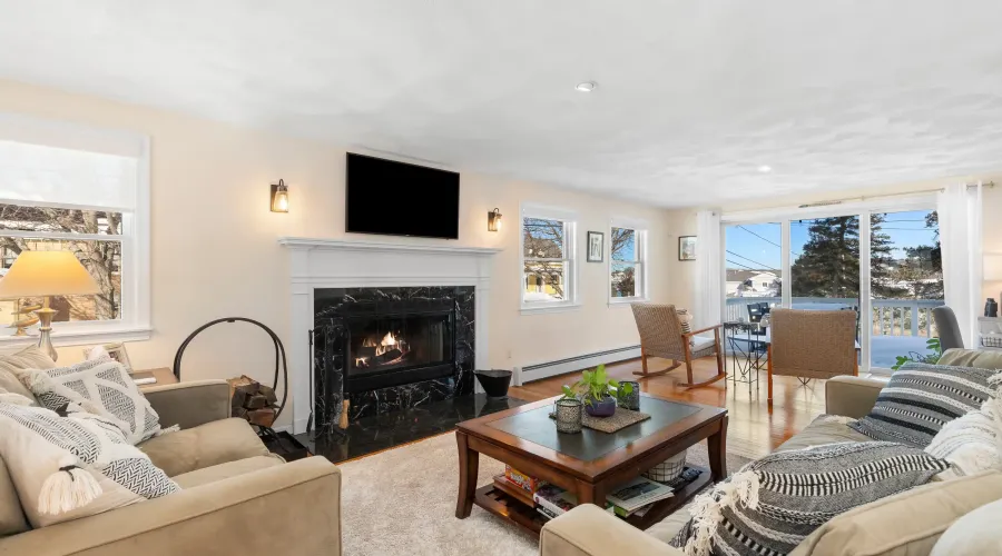 Breezy Point rd, Gloucester, Massachusetts, 01930, United States, 5 Bedrooms Bedrooms, 10 Rooms Rooms,3 BathroomsBathrooms,Residential,For Sale,Breezy Point ,2020564