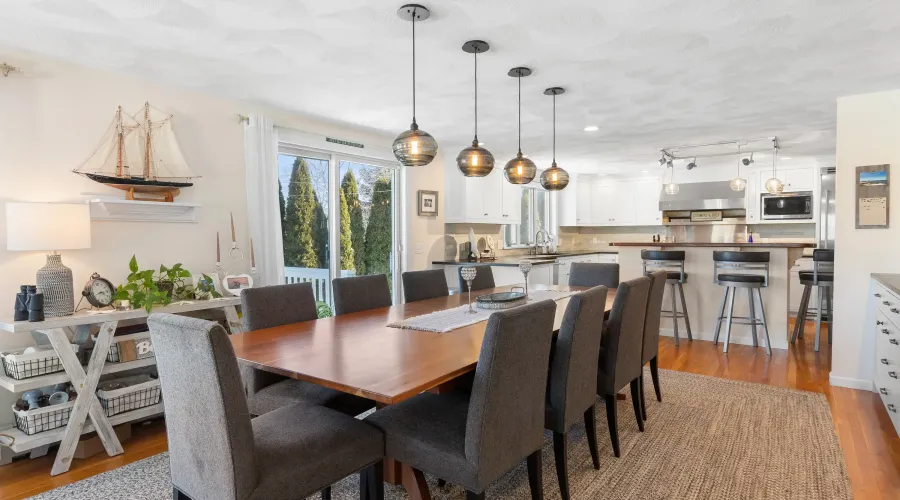 Breezy Point rd, Gloucester, Massachusetts, 01930, United States, 5 Bedrooms Bedrooms, 10 Rooms Rooms,3 BathroomsBathrooms,Residential,For Sale,Breezy Point ,2020564