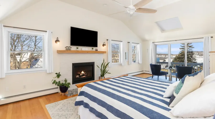 Breezy Point rd, Gloucester, Massachusetts, 01930, United States, 5 Bedrooms Bedrooms, 10 Rooms Rooms,3 BathroomsBathrooms,Residential,For Sale,Breezy Point ,2020564