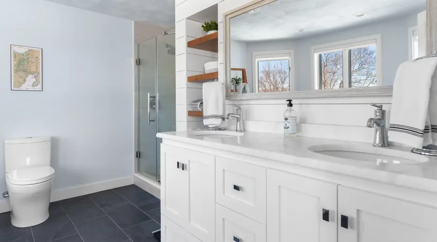 Breezy Point rd, Gloucester, Massachusetts, 01930, United States, 5 Bedrooms Bedrooms, 10 Rooms Rooms,3 BathroomsBathrooms,Residential,For Sale,Breezy Point ,2020564