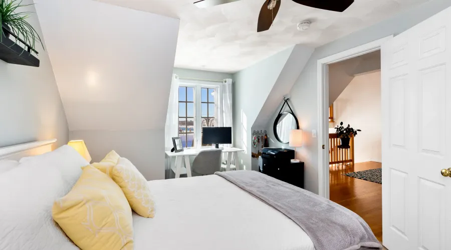 Breezy Point rd, Gloucester, Massachusetts, 01930, United States, 5 Bedrooms Bedrooms, 10 Rooms Rooms,3 BathroomsBathrooms,Residential,For Sale,Breezy Point ,2020564