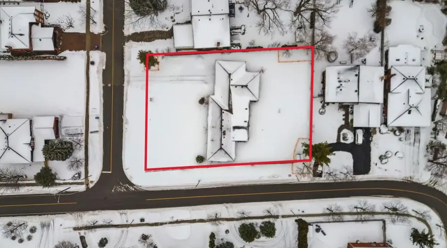 1710 Carrington Road, Mississauga, Ontario, L5M 2K2, Canada, 5 Bedrooms Bedrooms, ,3 BathroomsBathrooms,Residential,For Sale,1710 Carrington Road,2020565