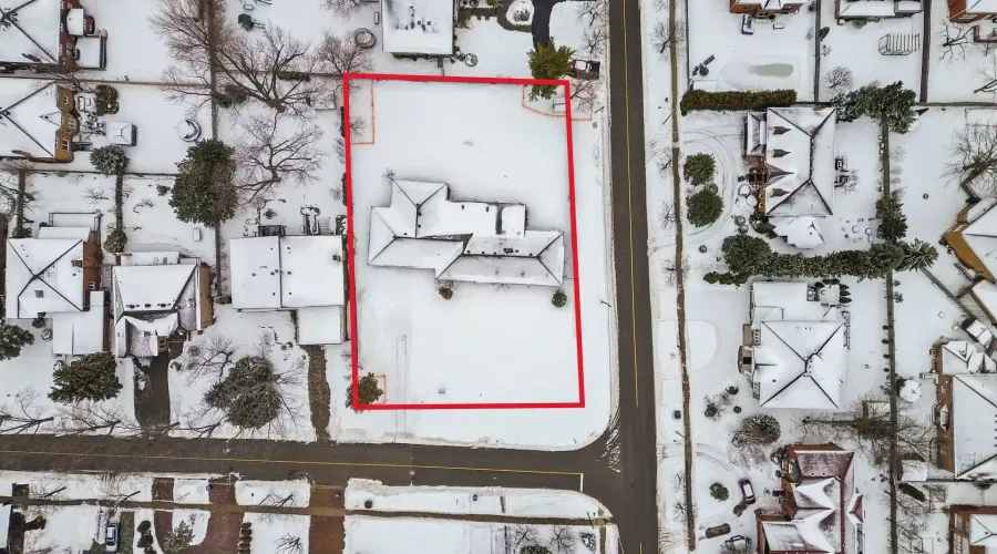 1710 Carrington Road, Mississauga, Ontario, L5M 2K2, Canada, 5 Bedrooms Bedrooms, ,3 BathroomsBathrooms,Residential,For Sale,1710 Carrington Road,2020565