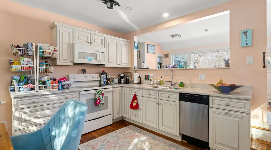 25 Masconomo St, Manchester, Massachusetts, 01944, United States, 5 Bedrooms Bedrooms, ,4 BathroomsBathrooms,Residential,For Sale,Masconomo,2020790