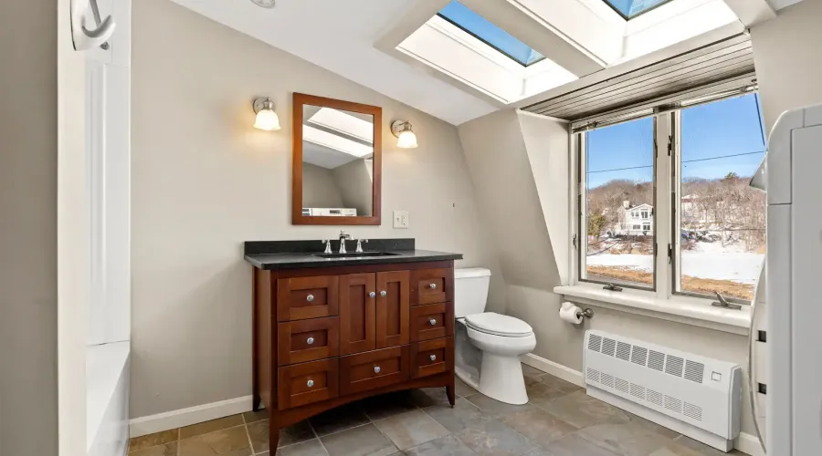 148 Long Beach, Rockport, Massachusetts, 01966, United States, 3 Bedrooms Bedrooms, 9 Rooms Rooms,3 BathroomsBathrooms,Residential,For Sale,Long Beach,2020791