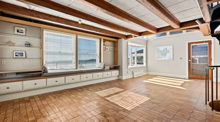 148 Long Beach, Rockport, Massachusetts, 01966, United States, 3 Bedrooms Bedrooms, 9 Rooms Rooms,3 BathroomsBathrooms,Residential,For Sale,Long Beach,2020791