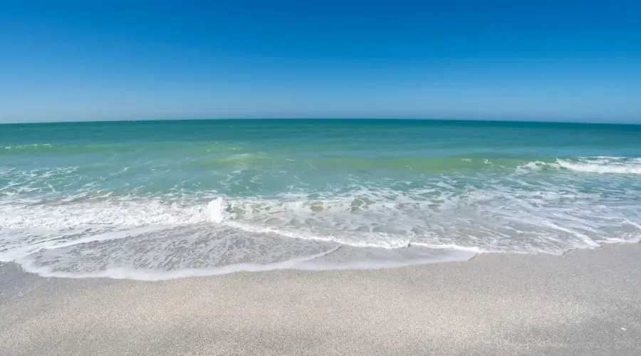 1770 Benjamin Franklin Dr, #206, Sarasota, Florida, 34236, United States, 2 Bedrooms Bedrooms, 5 Rooms Rooms,2 BathroomsBathrooms,Residential,For Sale,Lido Harbour Towers,Benjamin Franklin ,2,2021041