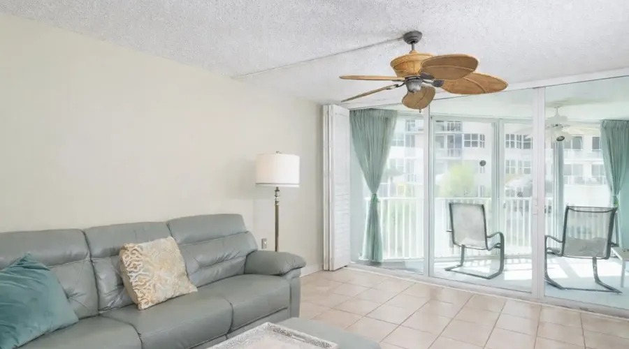 1770 Benjamin Franklin Dr, #206, Sarasota, Florida, 34236, United States, 2 Bedrooms Bedrooms, 5 Rooms Rooms,2 BathroomsBathrooms,Residential,For Sale,Lido Harbour Towers,Benjamin Franklin ,2,2021041