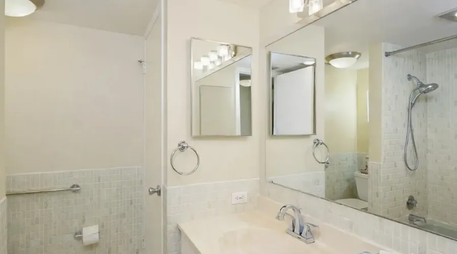 1770 Benjamin Franklin Dr, #206, Sarasota, Florida, 34236, United States, 2 Bedrooms Bedrooms, 5 Rooms Rooms,2 BathroomsBathrooms,Residential,For Sale,Lido Harbour Towers,Benjamin Franklin ,2,2021041