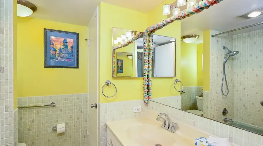 1770 Benjamin Franklin Dr, #206, Sarasota, Florida, 34236, United States, 2 Bedrooms Bedrooms, 5 Rooms Rooms,2 BathroomsBathrooms,Residential,For Sale,Lido Harbour Towers,Benjamin Franklin ,2,2021041