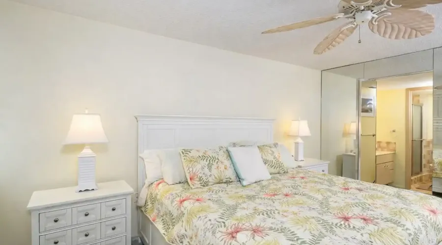 1770 Benjamin Franklin Dr, #206, Sarasota, Florida, 34236, United States, 2 Bedrooms Bedrooms, 5 Rooms Rooms,2 BathroomsBathrooms,Residential,For Sale,Lido Harbour Towers,Benjamin Franklin ,2,2021041