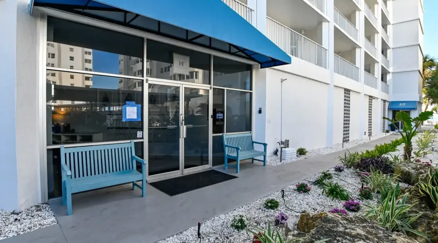 1770 Benjamin Franklin Dr, #206, Sarasota, Florida, 34236, United States, 2 Bedrooms Bedrooms, 5 Rooms Rooms,2 BathroomsBathrooms,Residential,For Sale,Lido Harbour Towers,Benjamin Franklin ,2,2021041