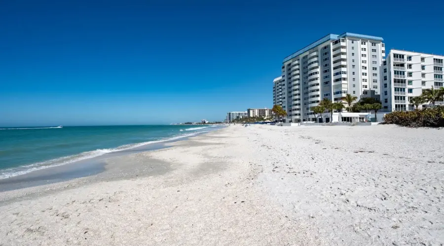 1770 Benjamin Franklin Dr, #206, Sarasota, Florida, 34236, United States, 2 Bedrooms Bedrooms, 5 Rooms Rooms,2 BathroomsBathrooms,Residential,For Sale,Lido Harbour Towers,Benjamin Franklin ,2,2021041
