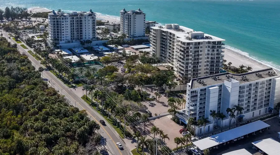 1770 Benjamin Franklin Dr, #206, Sarasota, Florida, 34236, United States, 2 Bedrooms Bedrooms, 5 Rooms Rooms,2 BathroomsBathrooms,Residential,For Sale,Lido Harbour Towers,Benjamin Franklin ,2,2021041