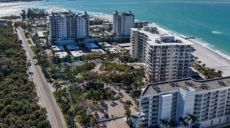 1770 Benjamin Franklin Dr, #206, Sarasota, Florida, 34236, United States, 2 Bedrooms Bedrooms, 5 Rooms Rooms,2 BathroomsBathrooms,Residential,For Sale,Lido Harbour Towers,Benjamin Franklin ,2,2021041