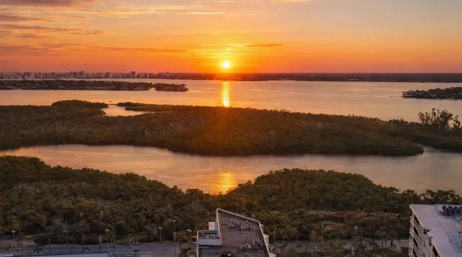 1770 Benjamin Franklin Dr, #206, Sarasota, Florida, 34236, United States, 2 Bedrooms Bedrooms, 5 Rooms Rooms,2 BathroomsBathrooms,Residential,For Sale,Lido Harbour Towers,Benjamin Franklin ,2,2021041