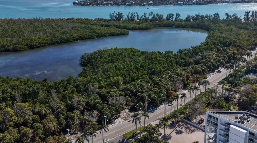 1770 Benjamin Franklin Dr, #206, Sarasota, Florida, 34236, United States, 2 Bedrooms Bedrooms, 5 Rooms Rooms,2 BathroomsBathrooms,Residential,For Sale,Lido Harbour Towers,Benjamin Franklin ,2,2021041