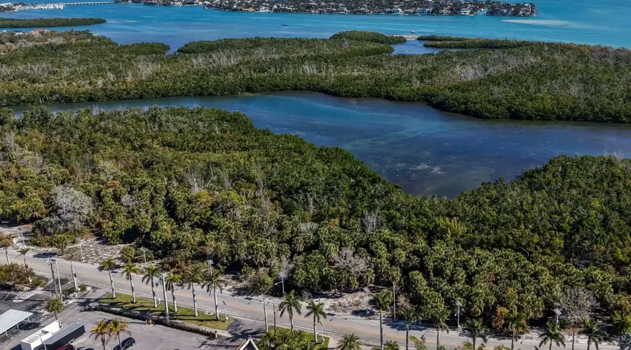 1770 Benjamin Franklin Dr, #206, Sarasota, Florida, 34236, United States, 2 Bedrooms Bedrooms, 5 Rooms Rooms,2 BathroomsBathrooms,Residential,For Sale,Lido Harbour Towers,Benjamin Franklin ,2,2021041