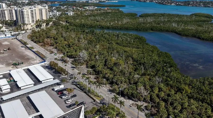 1770 Benjamin Franklin Dr, #206, Sarasota, Florida, 34236, United States, 2 Bedrooms Bedrooms, 5 Rooms Rooms,2 BathroomsBathrooms,Residential,For Sale,Lido Harbour Towers,Benjamin Franklin ,2,2021041