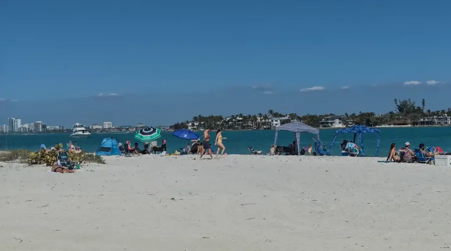 1770 Benjamin Franklin Dr, #206, Sarasota, Florida, 34236, United States, 2 Bedrooms Bedrooms, 5 Rooms Rooms,2 BathroomsBathrooms,Residential,For Sale,Lido Harbour Towers,Benjamin Franklin ,2,2021041