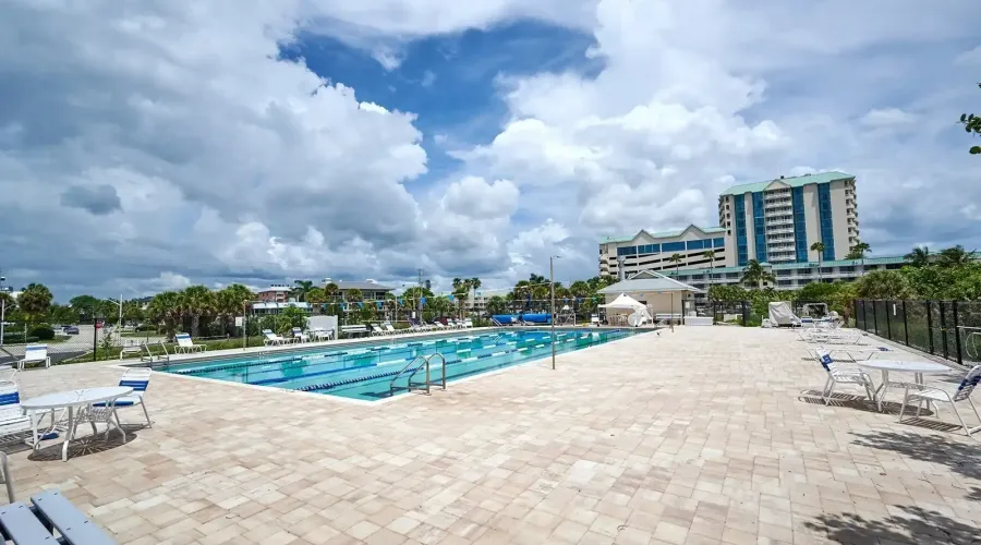 1770 Benjamin Franklin Dr, #206, Sarasota, Florida, 34236, United States, 2 Bedrooms Bedrooms, 5 Rooms Rooms,2 BathroomsBathrooms,Residential,For Sale,Lido Harbour Towers,Benjamin Franklin ,2,2021041