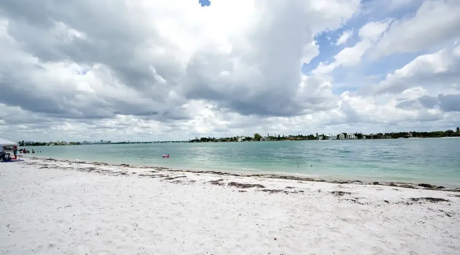 1770 Benjamin Franklin Dr, #206, Sarasota, Florida, 34236, United States, 2 Bedrooms Bedrooms, 5 Rooms Rooms,2 BathroomsBathrooms,Residential,For Sale,Lido Harbour Towers,Benjamin Franklin ,2,2021041