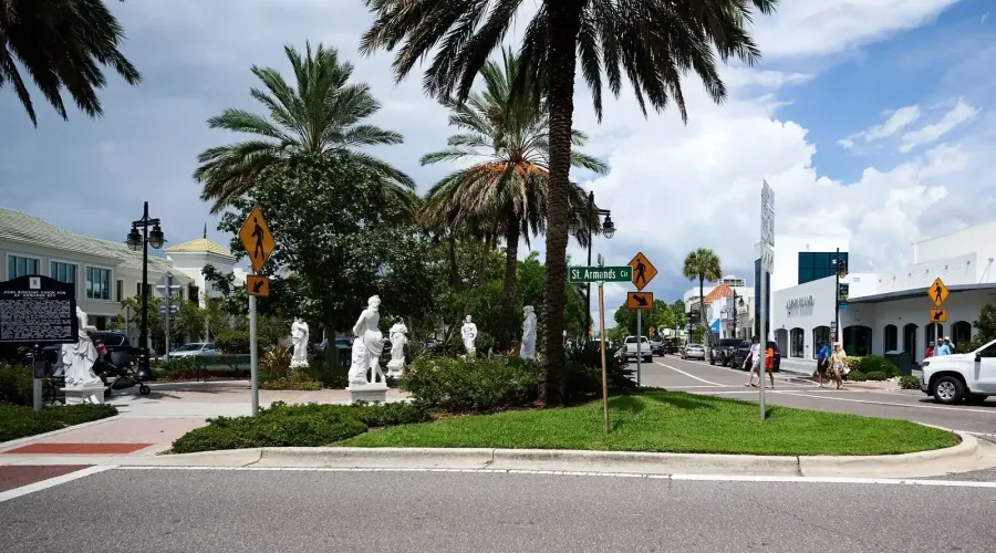 1770 Benjamin Franklin Dr, #206, Sarasota, Florida, 34236, United States, 2 Bedrooms Bedrooms, 5 Rooms Rooms,2 BathroomsBathrooms,Residential,For Sale,Lido Harbour Towers,Benjamin Franklin ,2,2021041