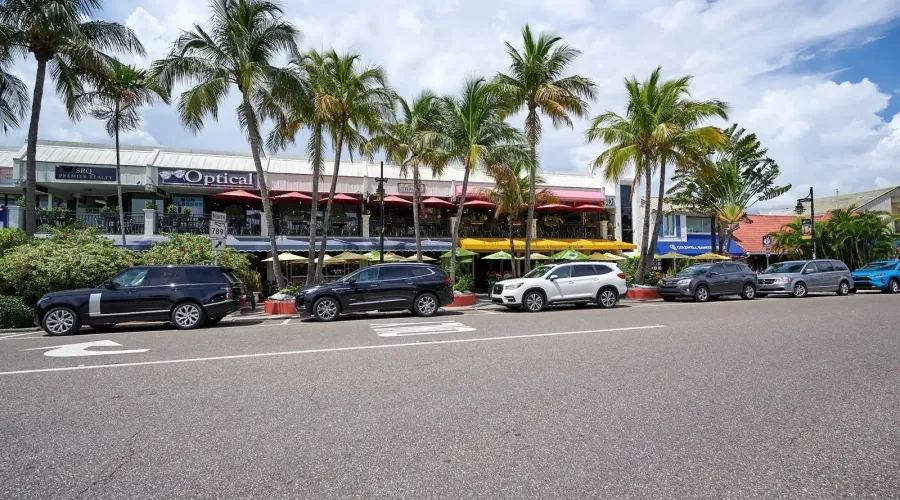 1770 Benjamin Franklin Dr, #206, Sarasota, Florida, 34236, United States, 2 Bedrooms Bedrooms, 5 Rooms Rooms,2 BathroomsBathrooms,Residential,For Sale,Lido Harbour Towers,Benjamin Franklin ,2,2021041