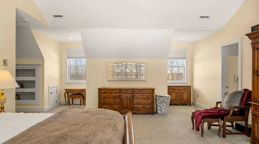 72 dale lane, Groton, Massachusetts, United States, 5 Bedrooms Bedrooms, 17 Rooms Rooms,6 BathroomsBathrooms,Residential,For Sale,dale ,2022702