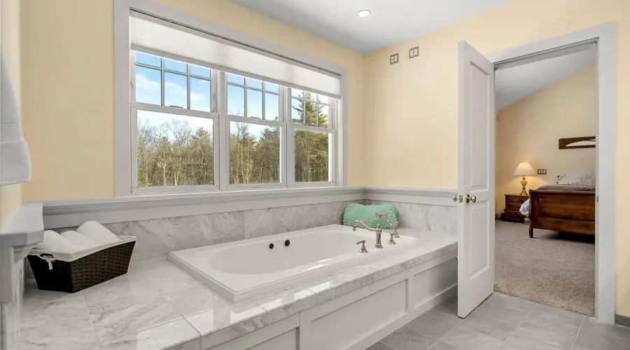 72 dale lane, Groton, Massachusetts, United States, 5 Bedrooms Bedrooms, 17 Rooms Rooms,6 BathroomsBathrooms,Residential,For Sale,dale ,2022702