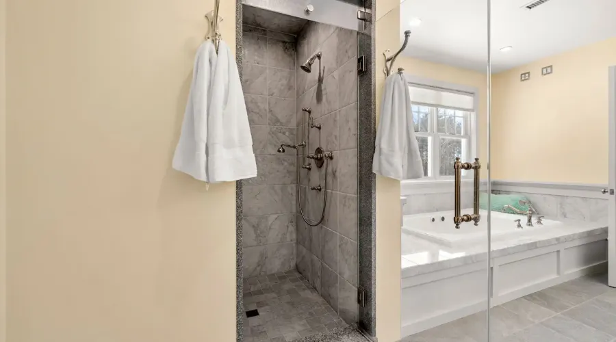 72 dale lane, Groton, Massachusetts, United States, 5 Bedrooms Bedrooms, 17 Rooms Rooms,6 BathroomsBathrooms,Residential,For Sale,dale ,2022702