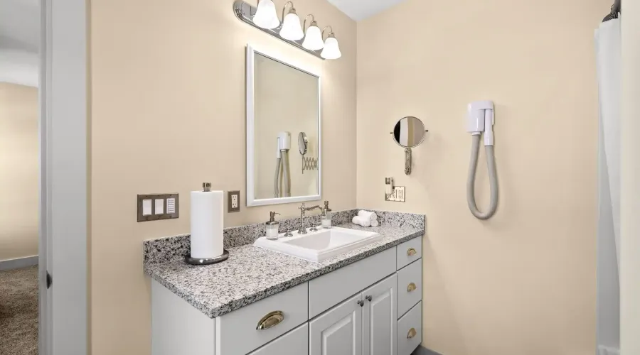 72 dale lane, Groton, Massachusetts, United States, 5 Bedrooms Bedrooms, 17 Rooms Rooms,6 BathroomsBathrooms,Residential,For Sale,dale ,2022702