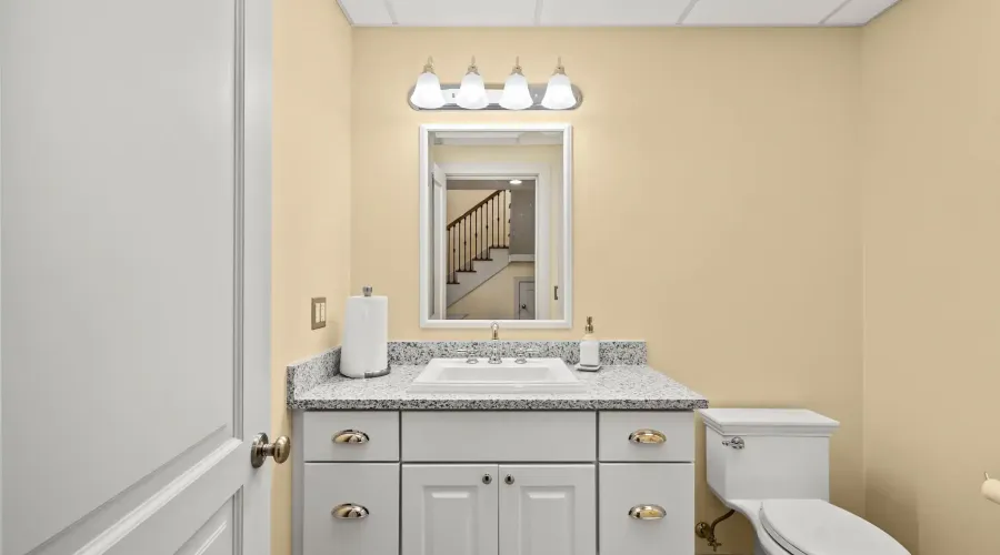 72 dale lane, Groton, Massachusetts, United States, 5 Bedrooms Bedrooms, 17 Rooms Rooms,6 BathroomsBathrooms,Residential,For Sale,dale ,2022702