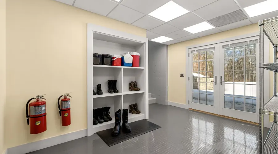 72 dale lane, Groton, Massachusetts, United States, 5 Bedrooms Bedrooms, 17 Rooms Rooms,6 BathroomsBathrooms,Residential,For Sale,dale ,2022702