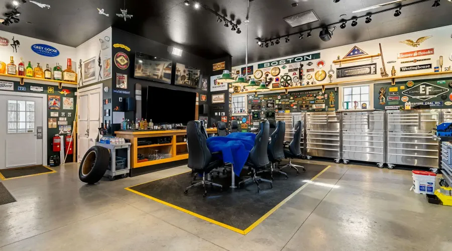 72 dale lane, Groton, Massachusetts, United States, 5 Bedrooms Bedrooms, 17 Rooms Rooms,6 BathroomsBathrooms,Residential,For Sale,dale ,2022702