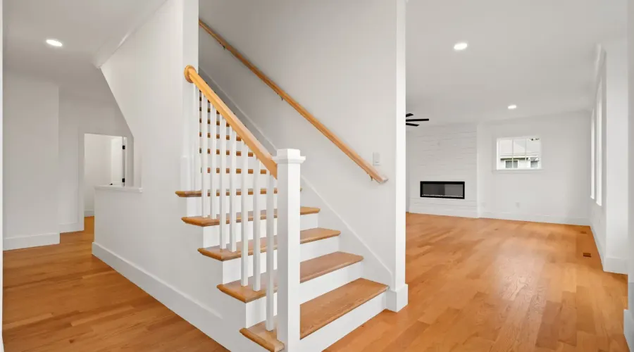 23 A Ward st, Woburn, Massachusetts, United States, 4 Bedrooms Bedrooms, 10 Rooms Rooms,3 BathroomsBathrooms,Condo,For Sale,A Ward,2023012