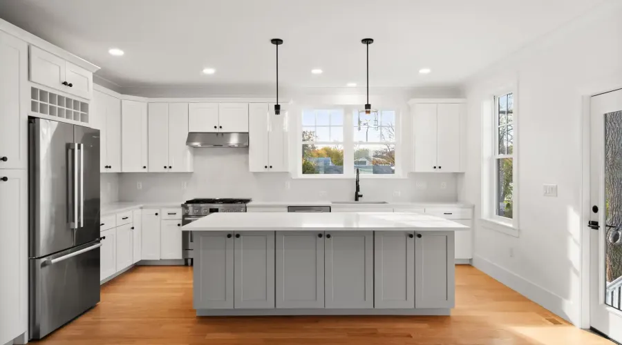 23 A Ward st, Woburn, Massachusetts, United States, 4 Bedrooms Bedrooms, 10 Rooms Rooms,3 BathroomsBathrooms,Condo,For Sale,A Ward,2023012