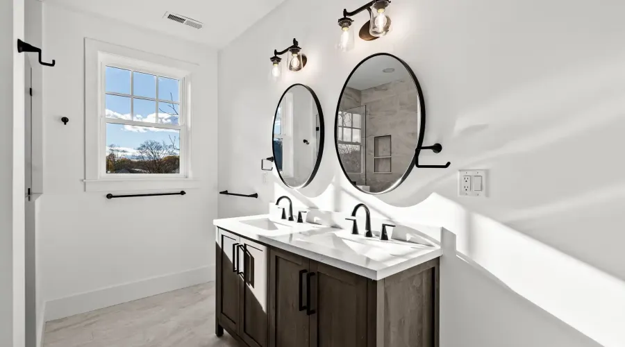 23 A Ward st, Woburn, Massachusetts, United States, 4 Bedrooms Bedrooms, 10 Rooms Rooms,3 BathroomsBathrooms,Condo,For Sale,A Ward,2023012