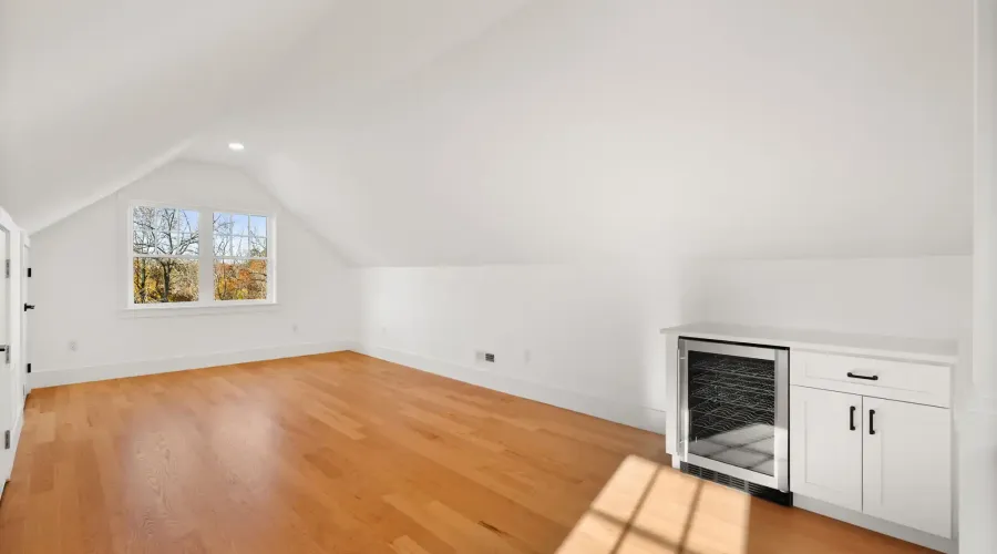 23 A Ward st, Woburn, Massachusetts, United States, 4 Bedrooms Bedrooms, 10 Rooms Rooms,3 BathroomsBathrooms,Condo,For Sale,A Ward,2023012